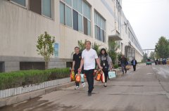 國慶中秋  員工“有?！? /></div>
			<div   id=